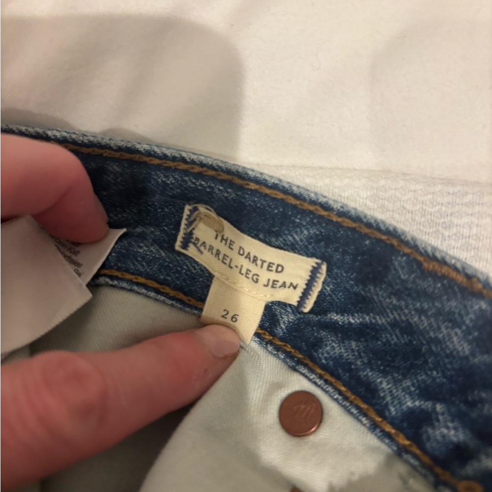 Madewell darted barrel leg jeans 26 denim - Picture 3 of 6